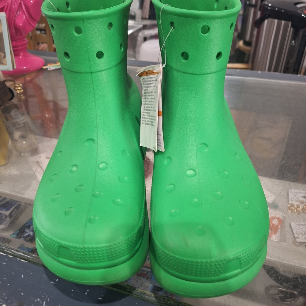 CROCS Vibrant Green Adult Rain Boots